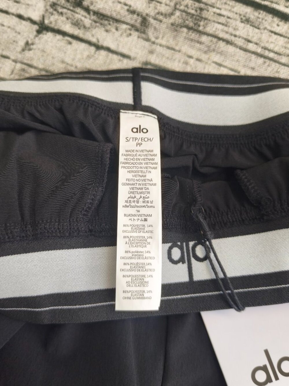💐ALO Yoga Black Suit Up Trouser Brand New (Regular 30" Inseam)💥Viral Style - Picture 5 of 7